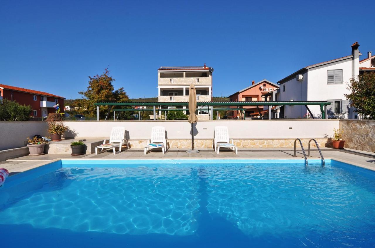 Apartment Tony With Private Pool Sukosan Exterior photo
