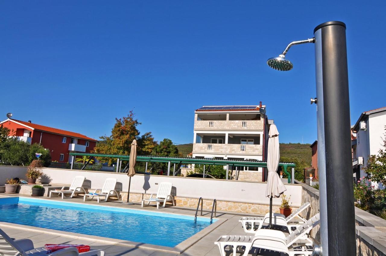 Apartment Tony With Private Pool Sukosan Exterior photo